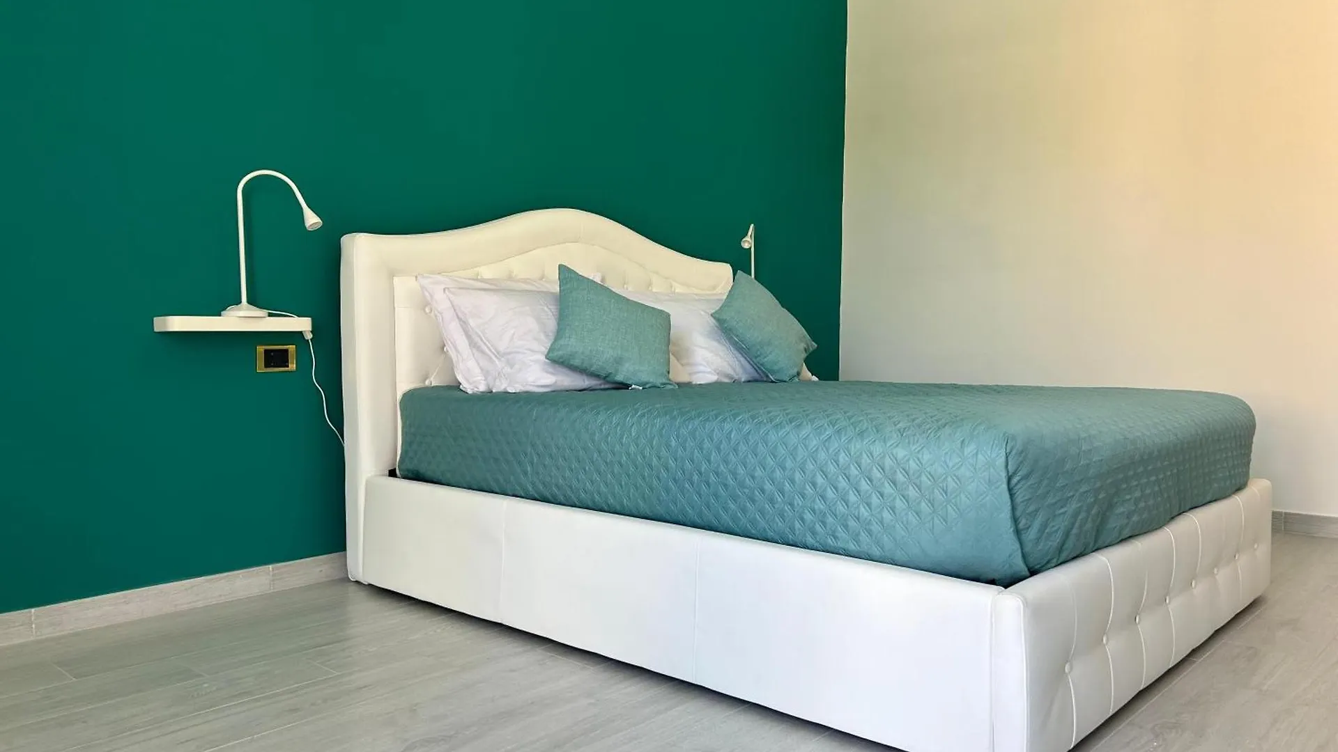 Bed And Breakfast Villa Teis Quartu Sant'Elena 0*,  Italien